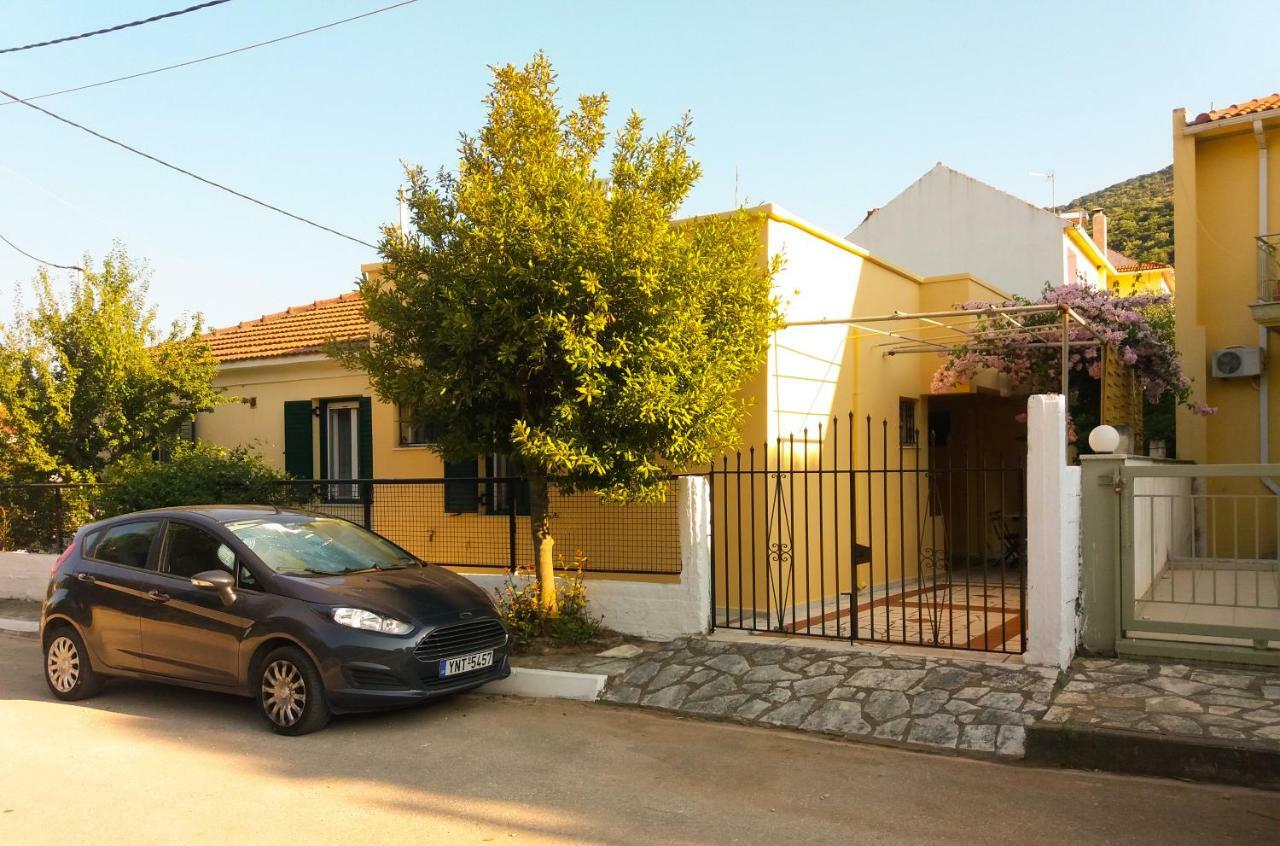 House With Garden Near The Sea Apartment Agia Efimia Exterior photo